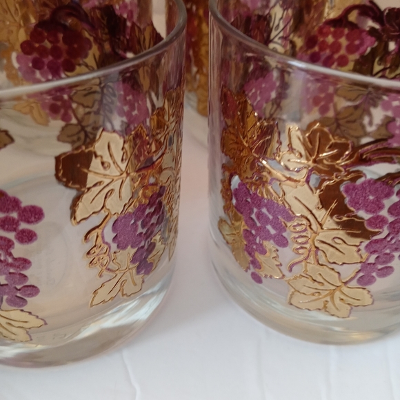 Vintage Tumblers Embossed with Grapes and Leaves. Gorgeous 22k Gold. Set of 4. - Picture 5 of 9
